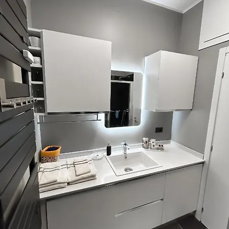 Apartment Elegance And Tranquility At 10min From The Centre!